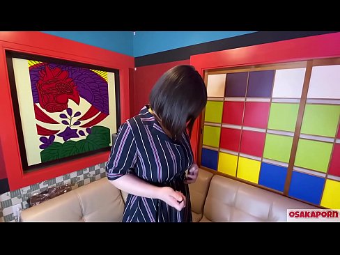 ❤️ Japanische Cutie mit großen Titten masturbiert mit Sexspielzeug und hat einen Orgasmus. Sie spricht in einem Interview über ihre Fick-Erfahrung. Riesige Titten und haarige Muschi, die laut stöhnt. Osakaporn ❤❌ Fucking video bei uns de.hentaibar.ru ❌️